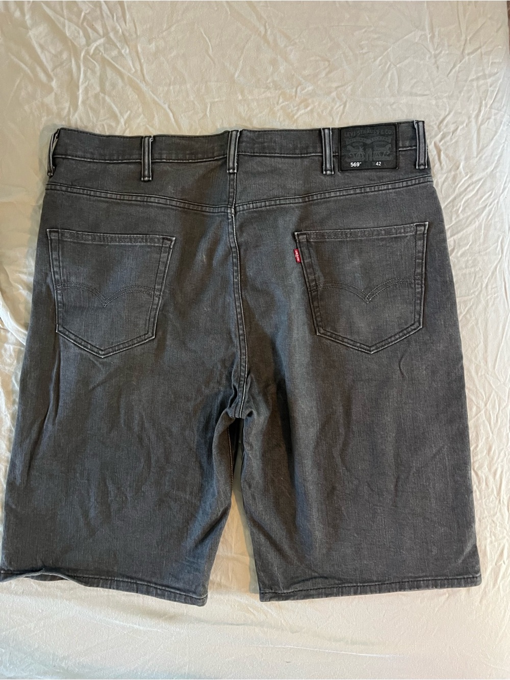 Levi’s 569 Loose Straight Gray Denim Shorts Size 42